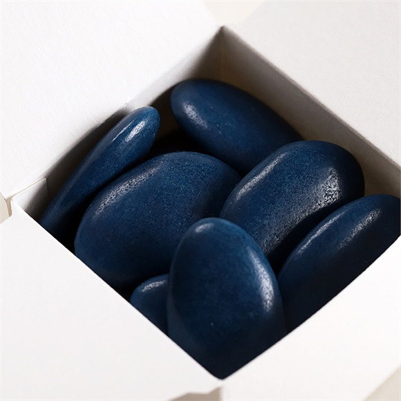 Dragées communion chocolat bleu marine