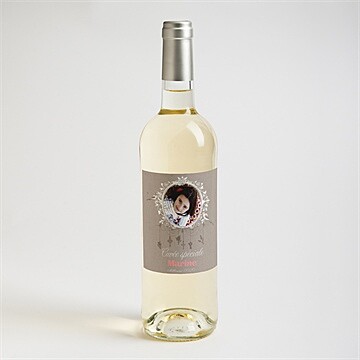 Etiquette de bouteille communion jolie annonce - Mise en situation