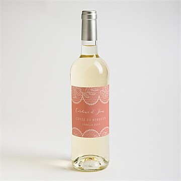 Etiquette de bouteille mariage corail original - Mise en situation