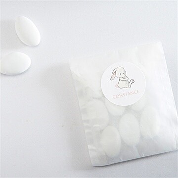 Sticker baptême petit lapin baptême - Mise en situation