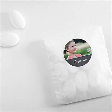 Sticker communion dentelle rose - Mise en situation