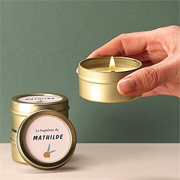 Bougie baptême cotillons et serpentins - Bougie allumée