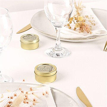 Bougie mariage dans le sable or - Mise en situation