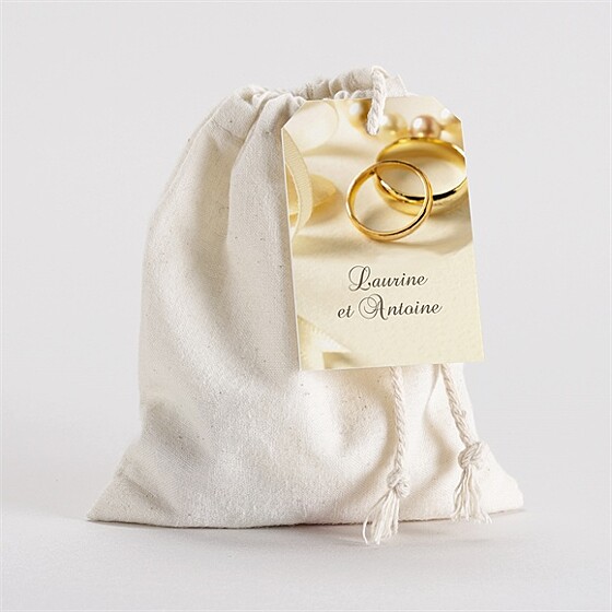Boîte de dragées mariage alliances fond crème pochon